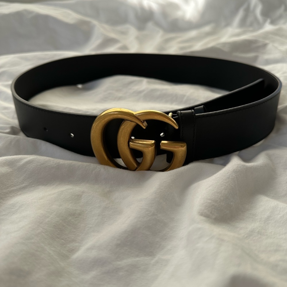 Gucci Black Leather Belt with Gold Double G Buckle - Picture 5 of 5